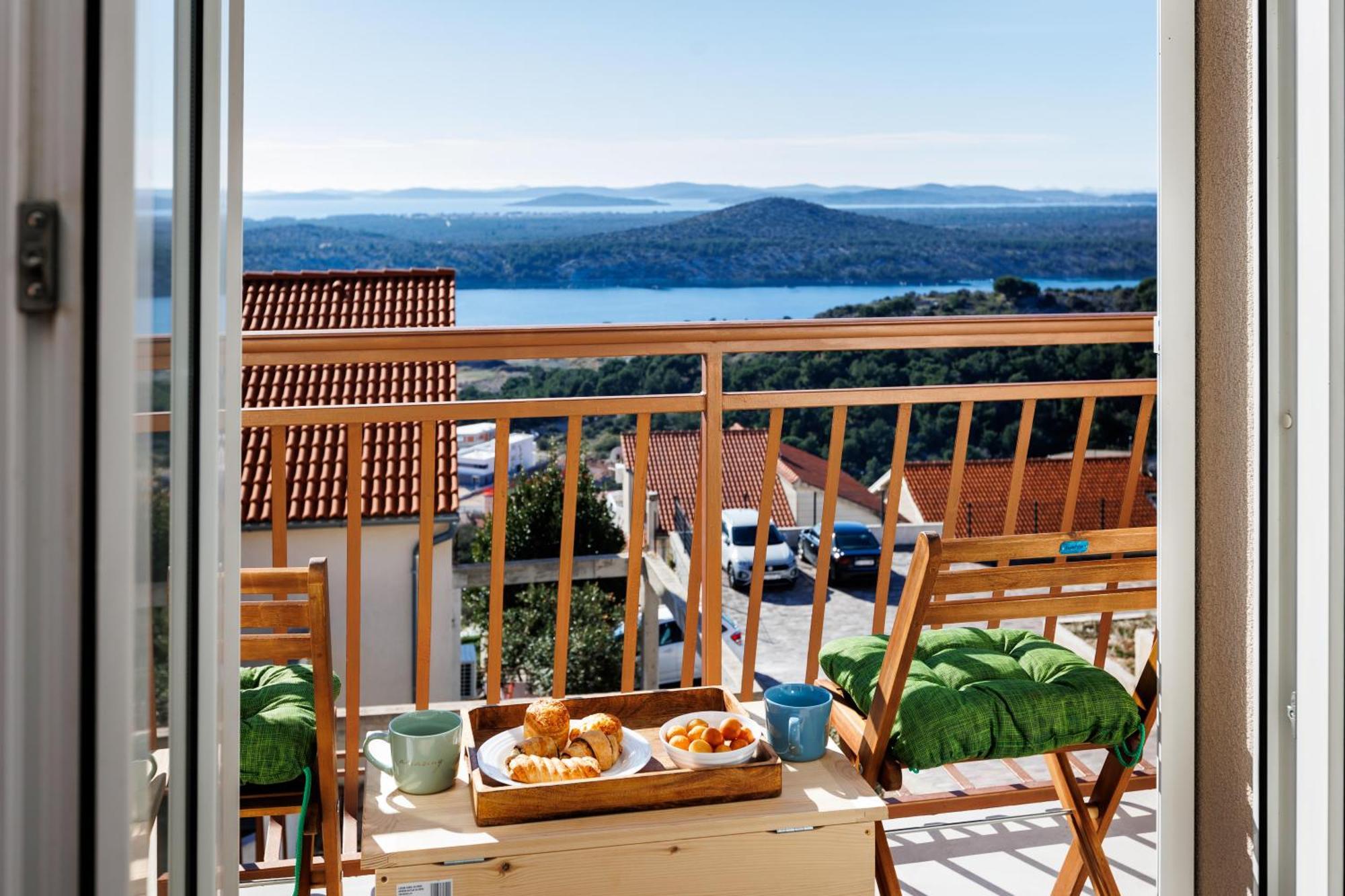 Summer Breeze Apartment - Quiet Place With A Spectacular View And A Garden Шибеник Экстерьер фото