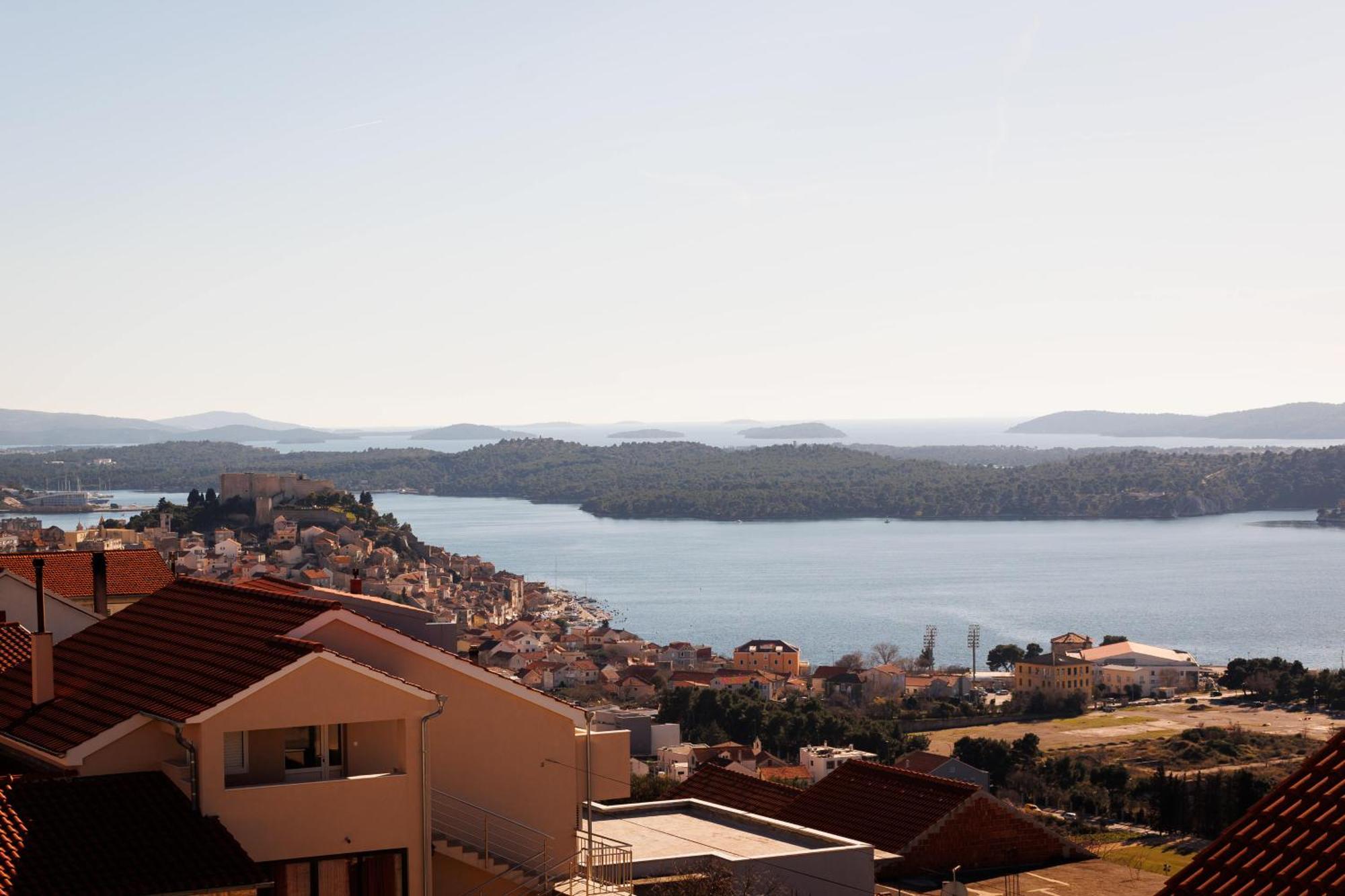 Summer Breeze Apartment - Quiet Place With A Spectacular View And A Garden Шибеник Экстерьер фото
